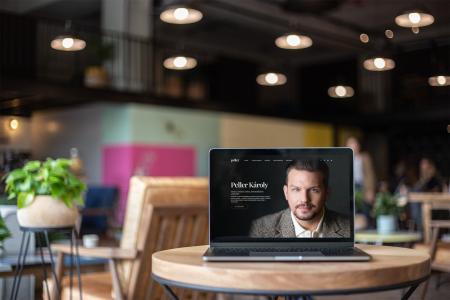 Total Studio instagram