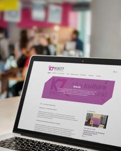 Total Studio instagram