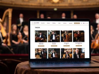 Total Studio instagram